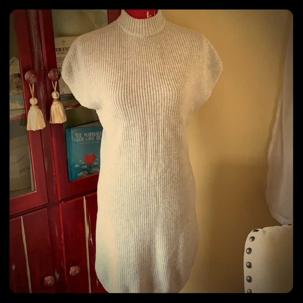 ⭐️HP⭐️NWOT Athleta Sweater Dress!